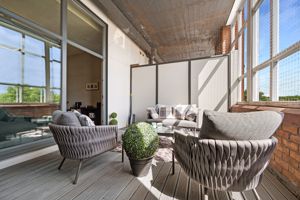 Photo 16- click for photo gallery